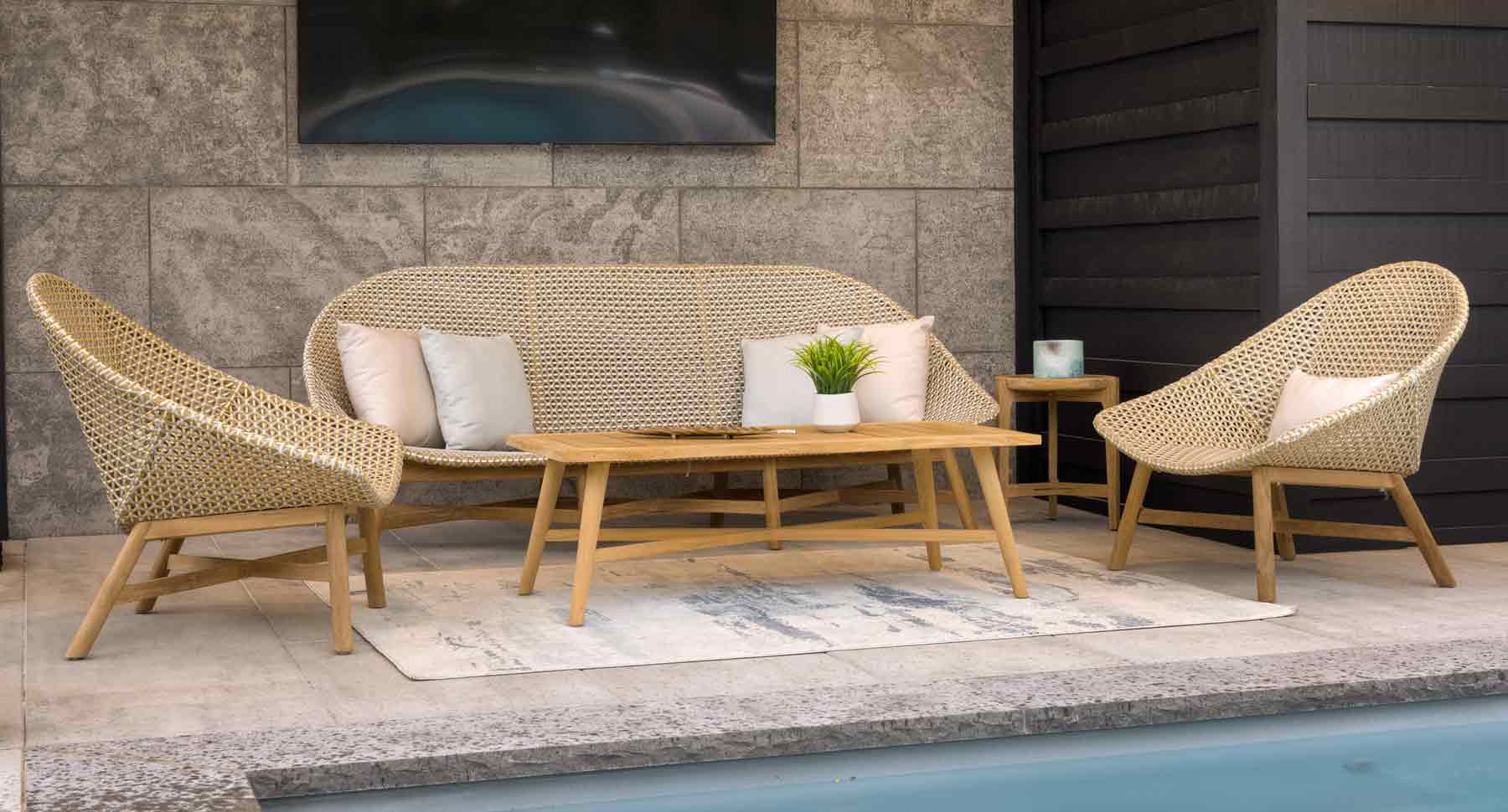 Breeze Deep Seating Collection