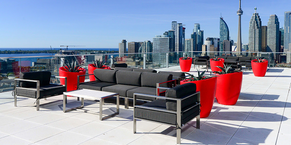 ARD Outdoor Globe and Mail