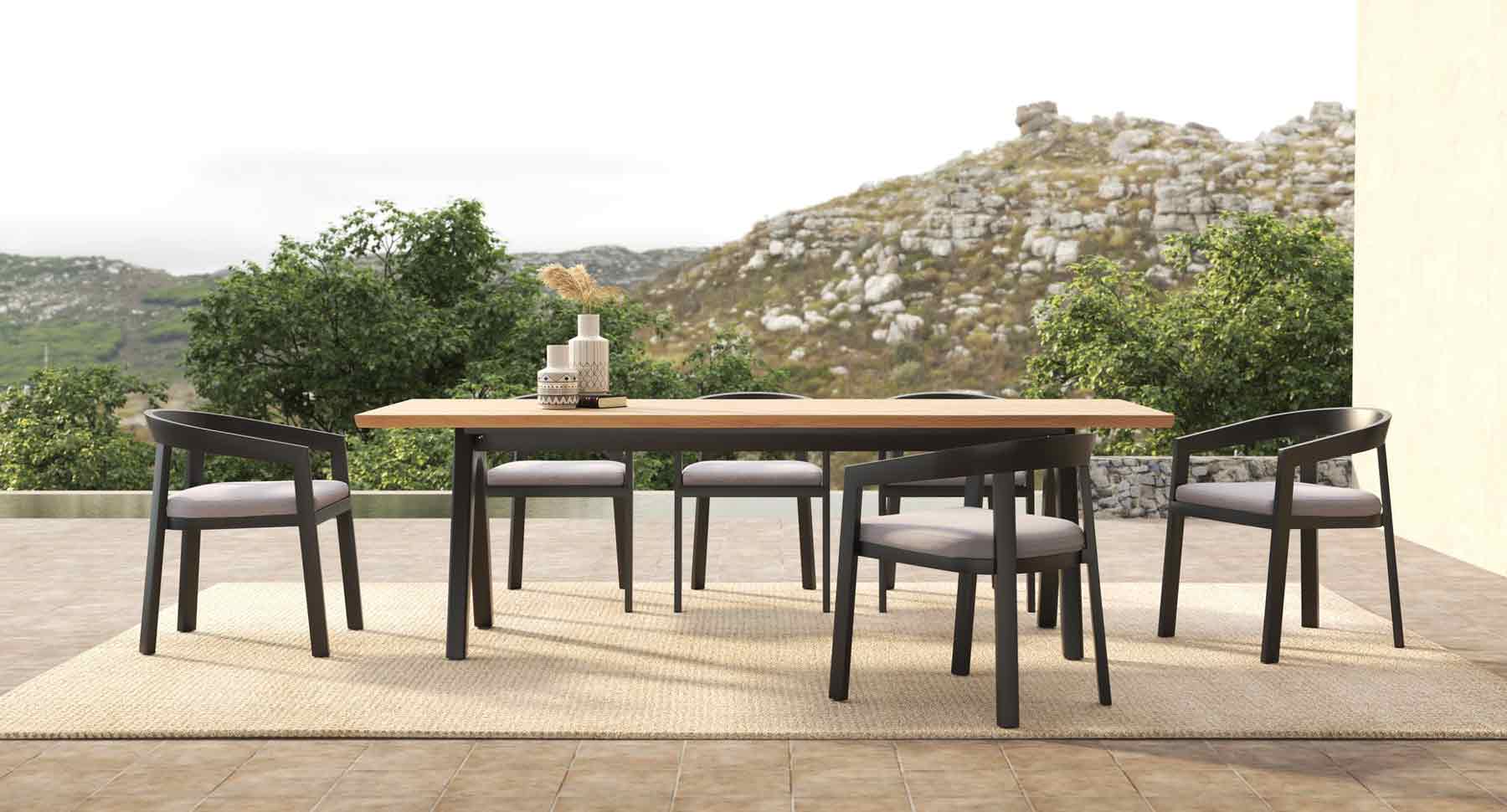 Gera Dining Table