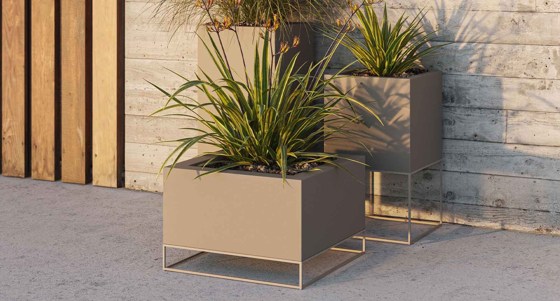 Vondom Vela Wall Planters