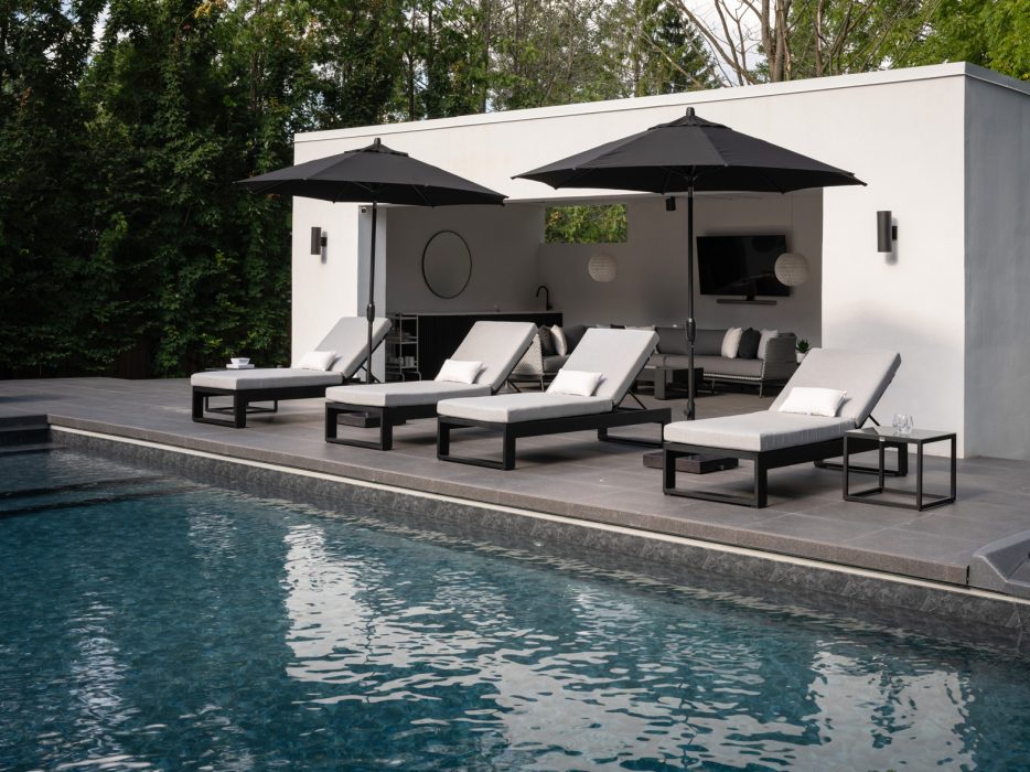 Nevis Black Chaise Lounge