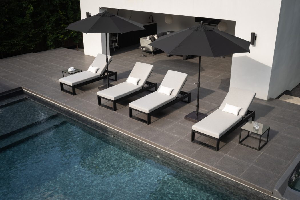 Nevis Black Chaise Lounge