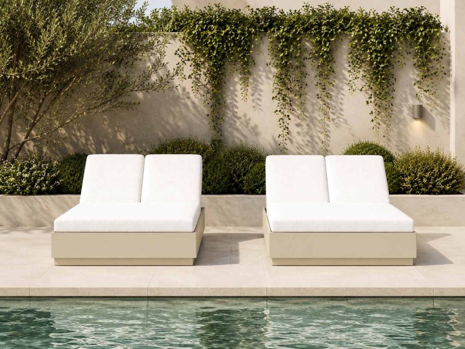 Lanai Double Chaise Lounge in Ecru