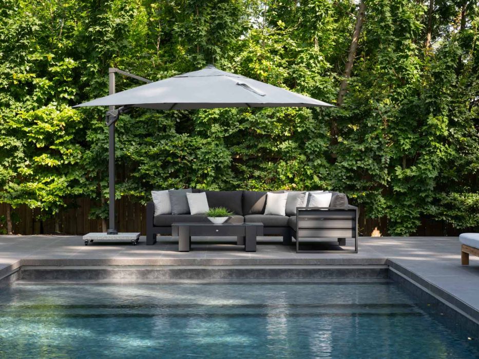 Sol Cantilever Umbrella