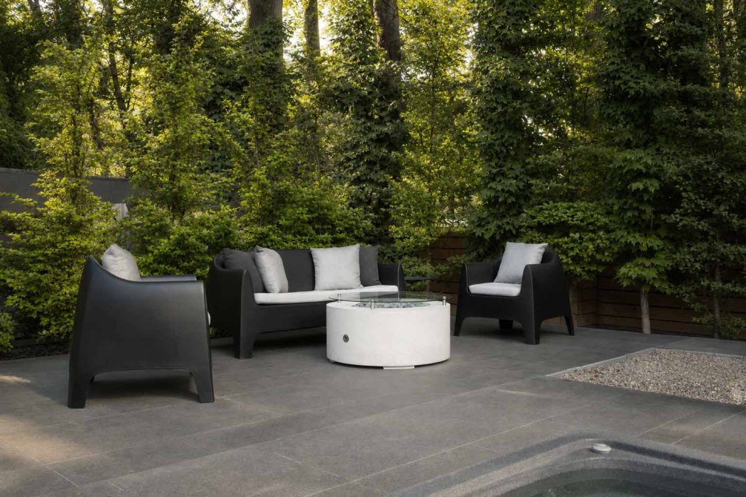 Vondom Solid Deep Seating in Black