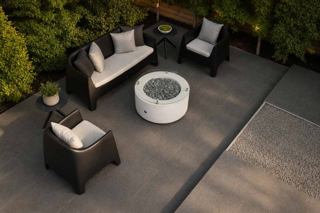 Vondom Solid Deep Seating in Black
